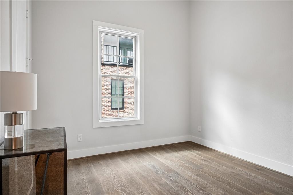 14957 Oak Street Property Photo 18
