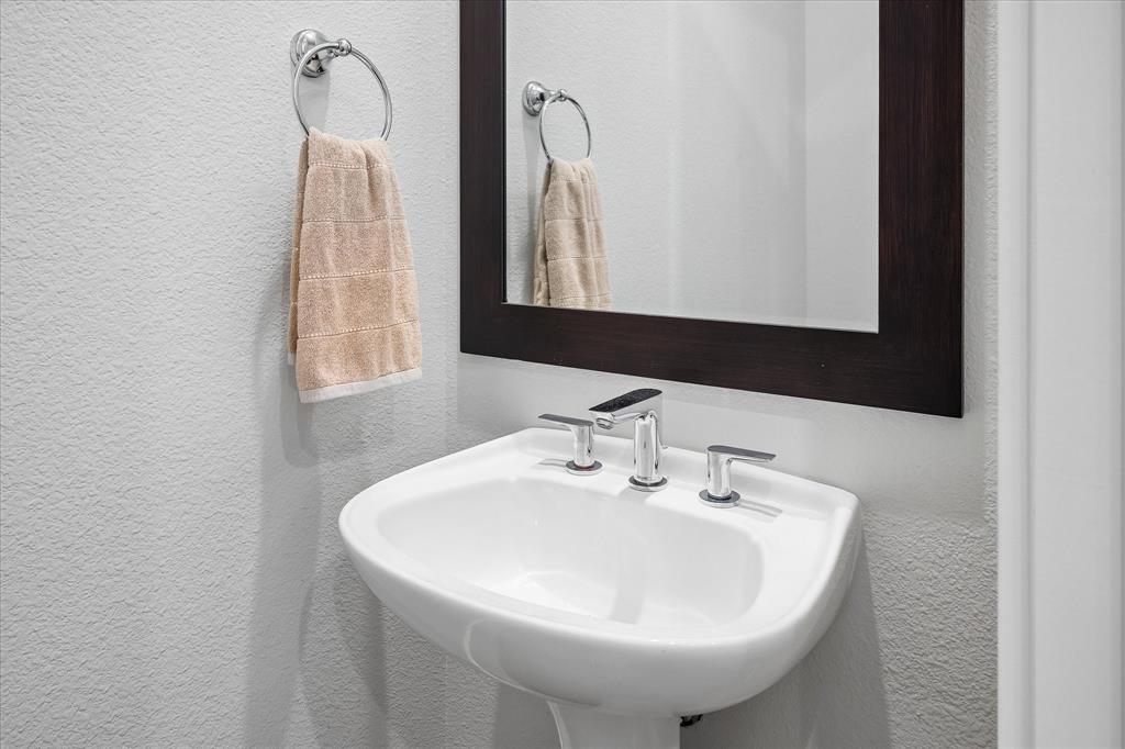 14957 Oak Street Property Photo 20
