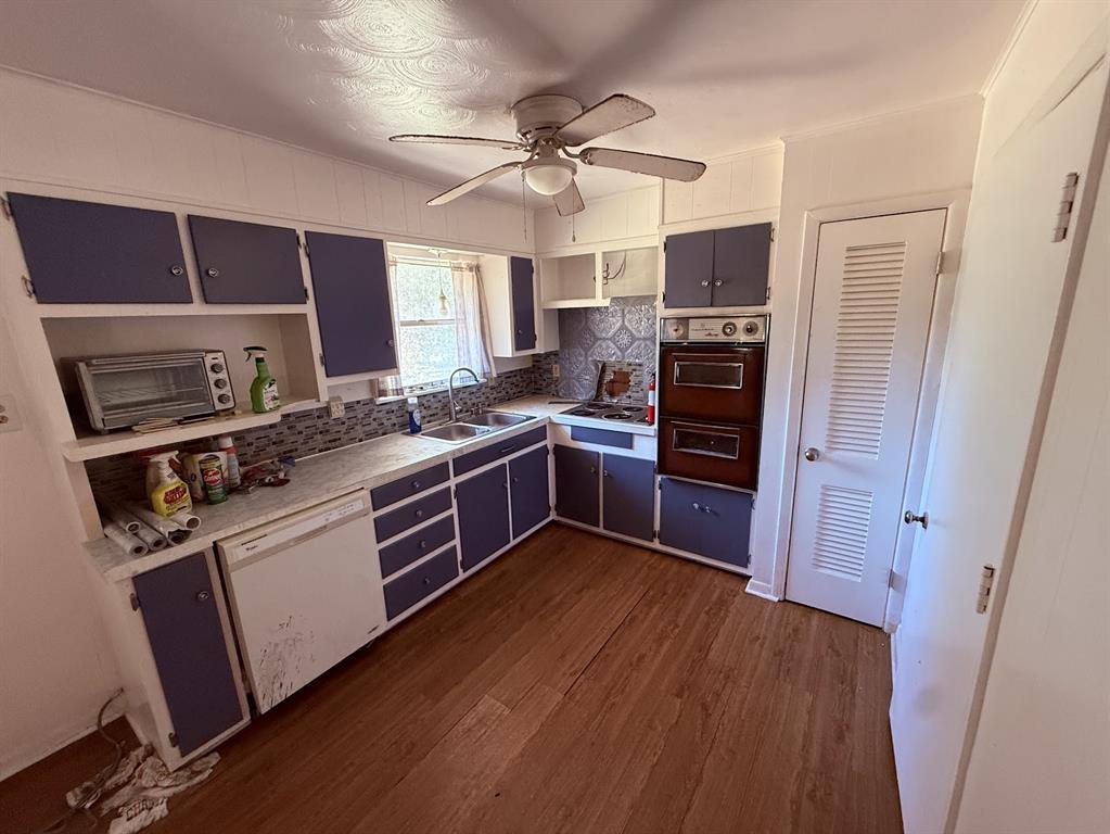 1812 W Birge Street Property Photo 5