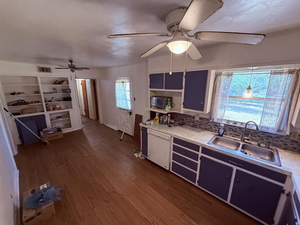 1812 W Birge Street Property Photo 6