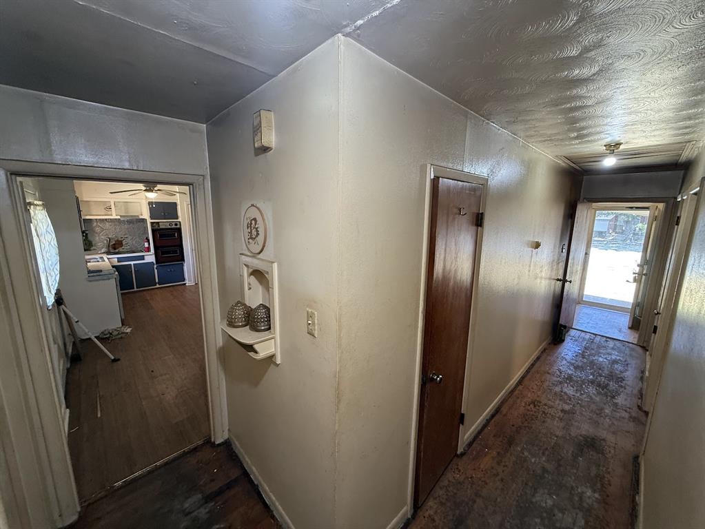 1812 W Birge Street Property Photo 7