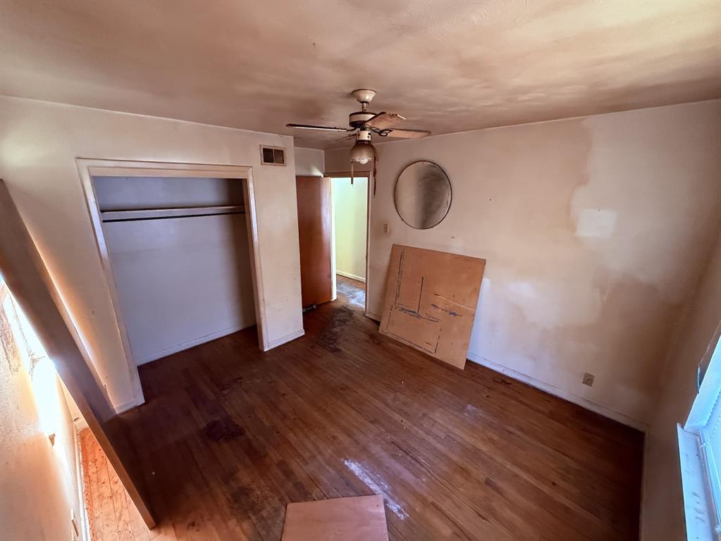1812 W Birge Street Property Photo 11