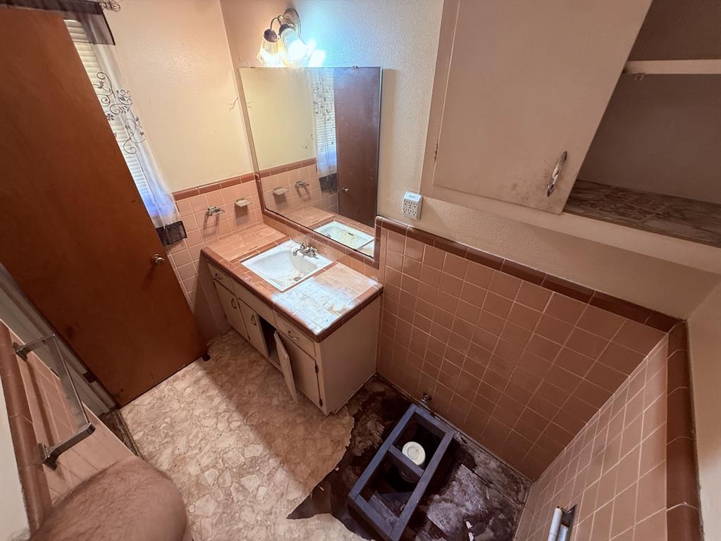 1812 W Birge Street Property Photo 12