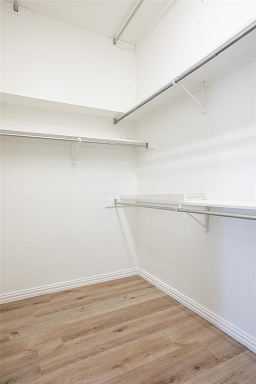 8714 Falls Road Property Photo 15