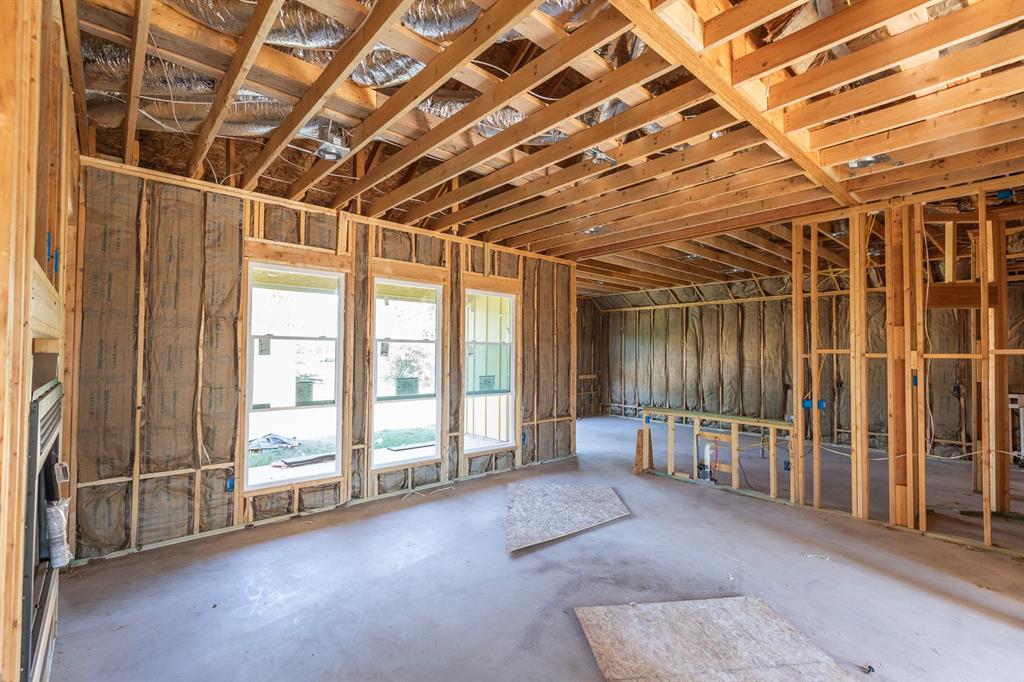 1002 Northbrook Court Property Photo 6