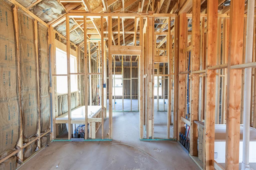 1002 Northbrook Court Property Photo 8