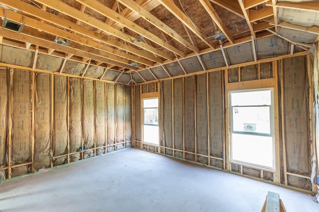 1002 Northbrook Court Property Photo 10