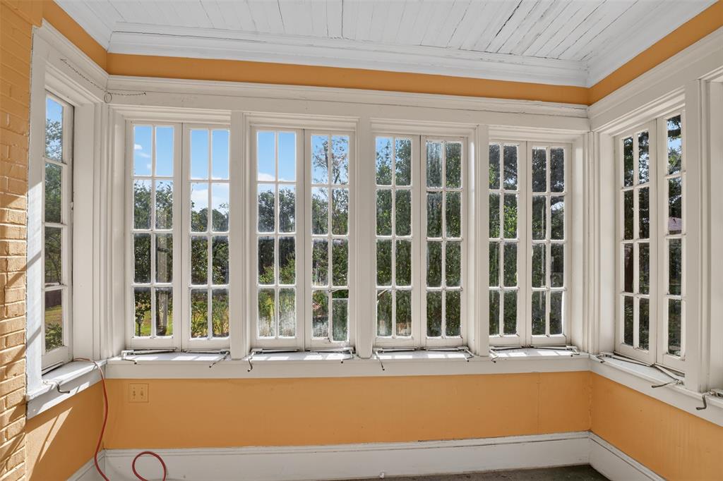 2611 Fairfield Avenue Property Photo 22