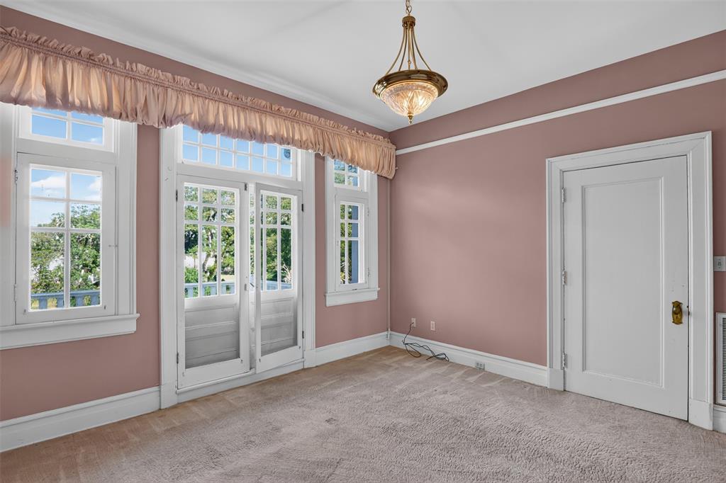 2611 Fairfield Avenue Property Photo 26