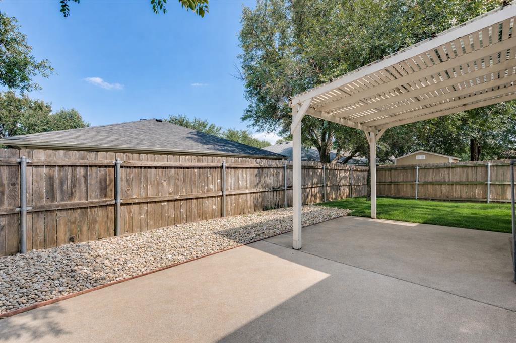 2224 Southway Property Photo 2