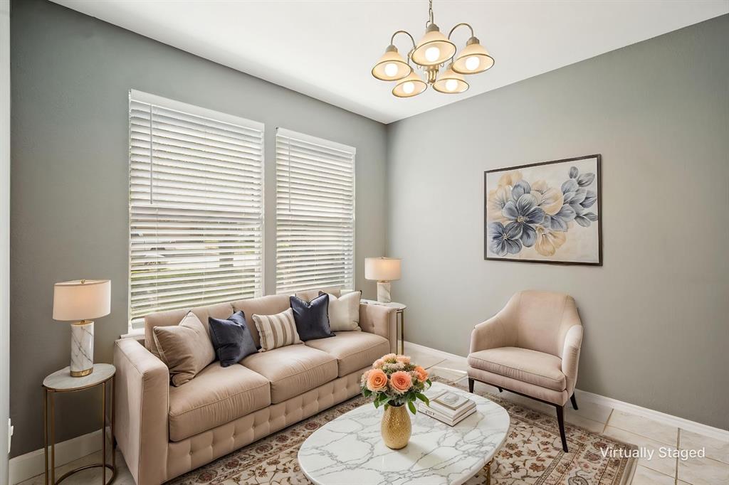 2224 Southway Property Photo 4