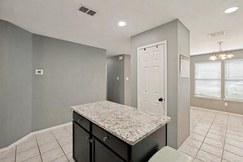 2224 Southway Property Photo 9