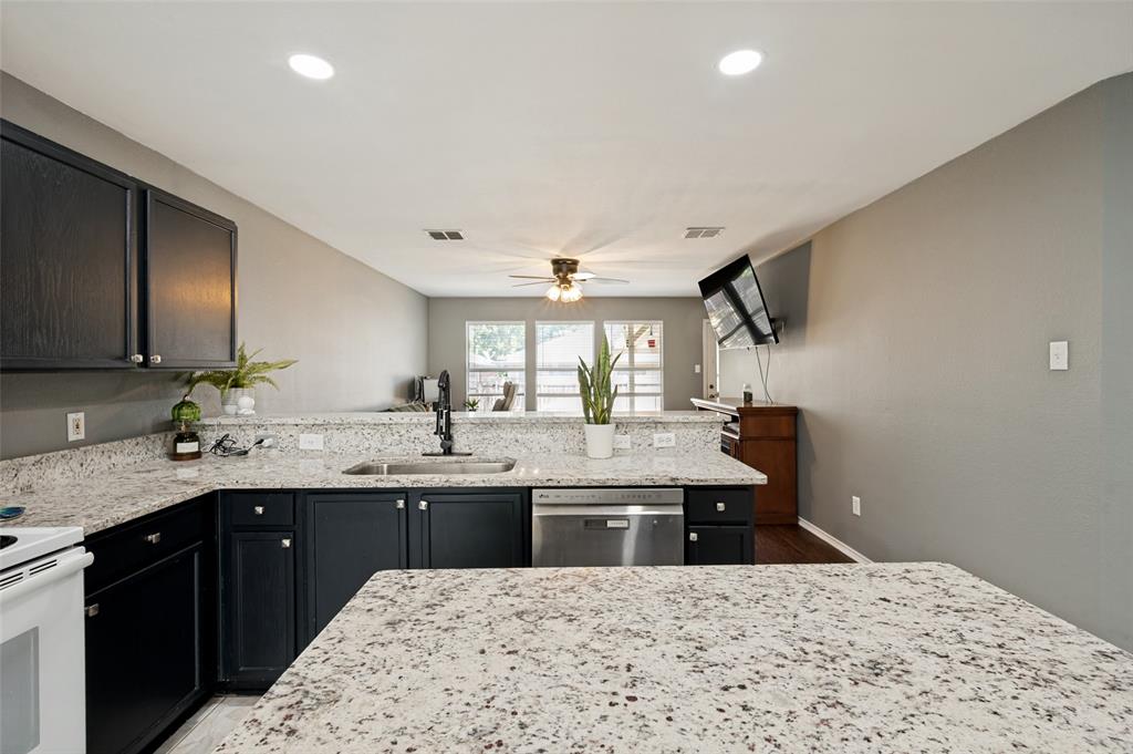 2224 Southway Property Photo 12