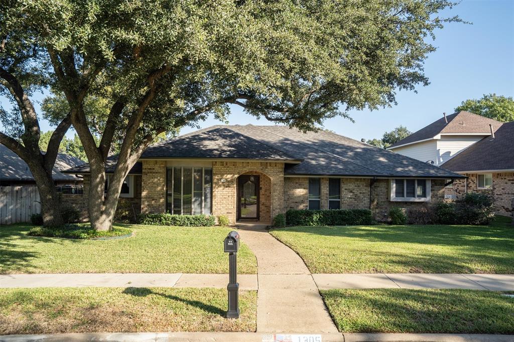 1305 Stonewood Drive Property Photo 1