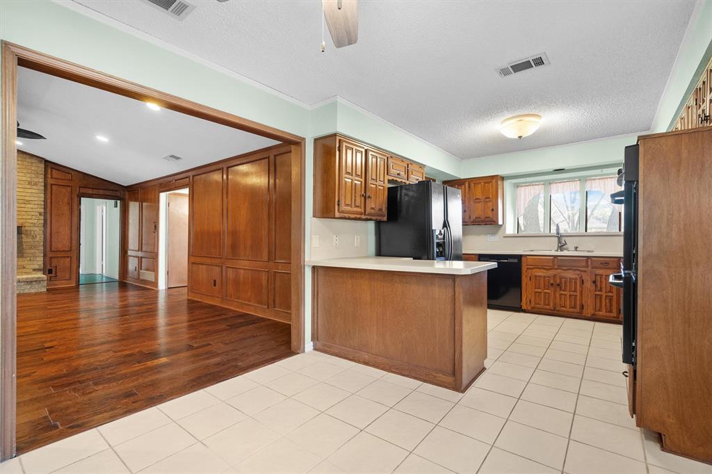 1305 Stonewood Drive Property Photo 14