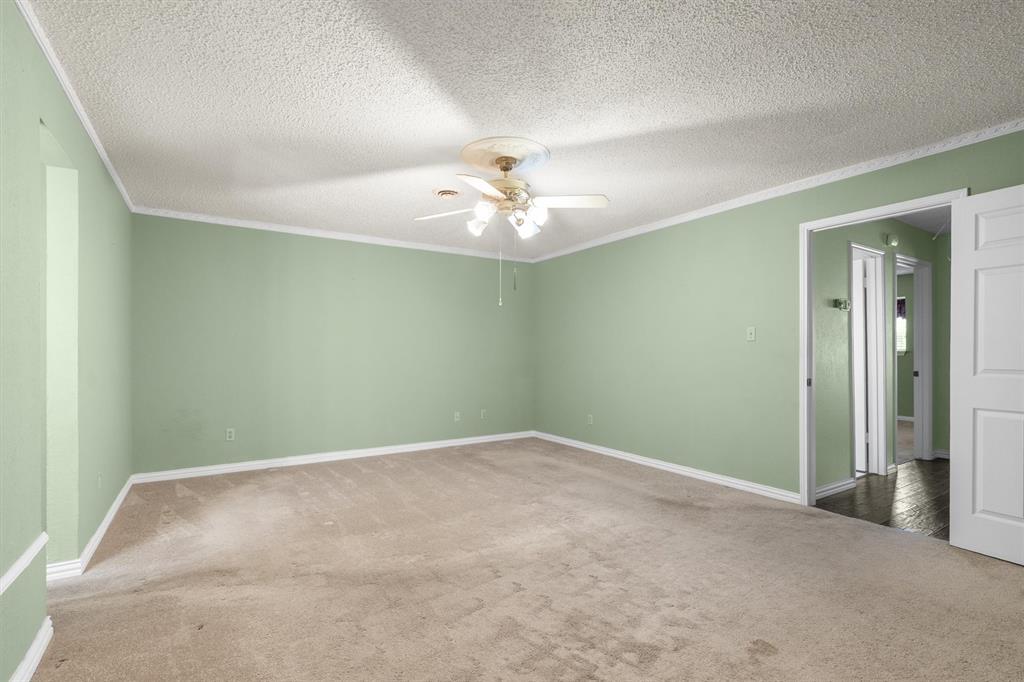 1305 Stonewood Drive Property Photo 27