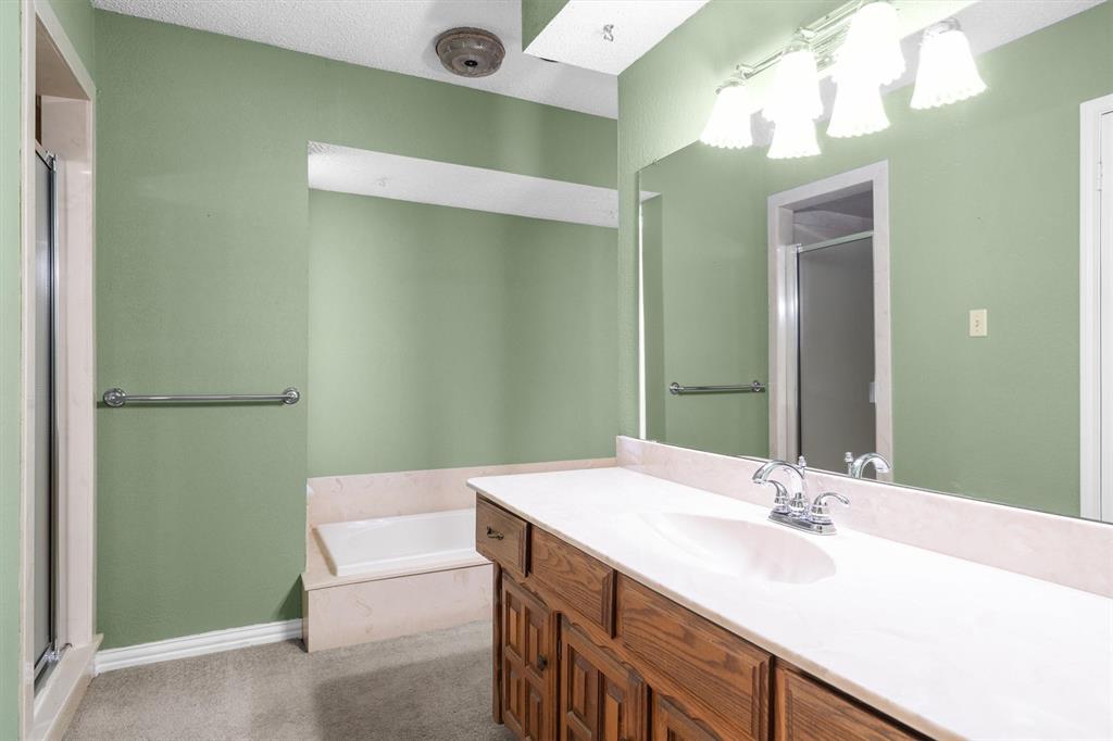 1305 Stonewood Drive Property Photo 28