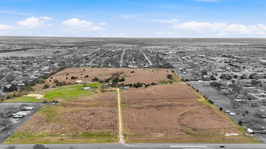 801 E Fm-664 Road Property Photo 2