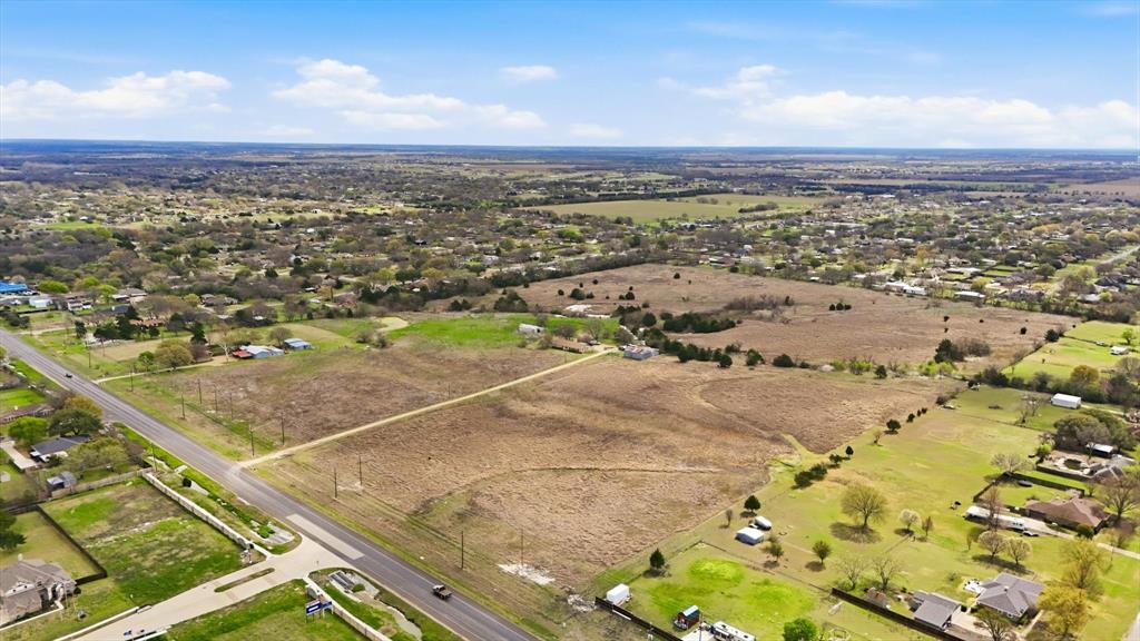 801 E Fm-664 Road Property Photo 7