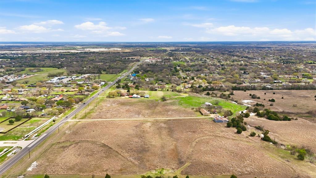 801 E Fm-664 Road Property Photo 8
