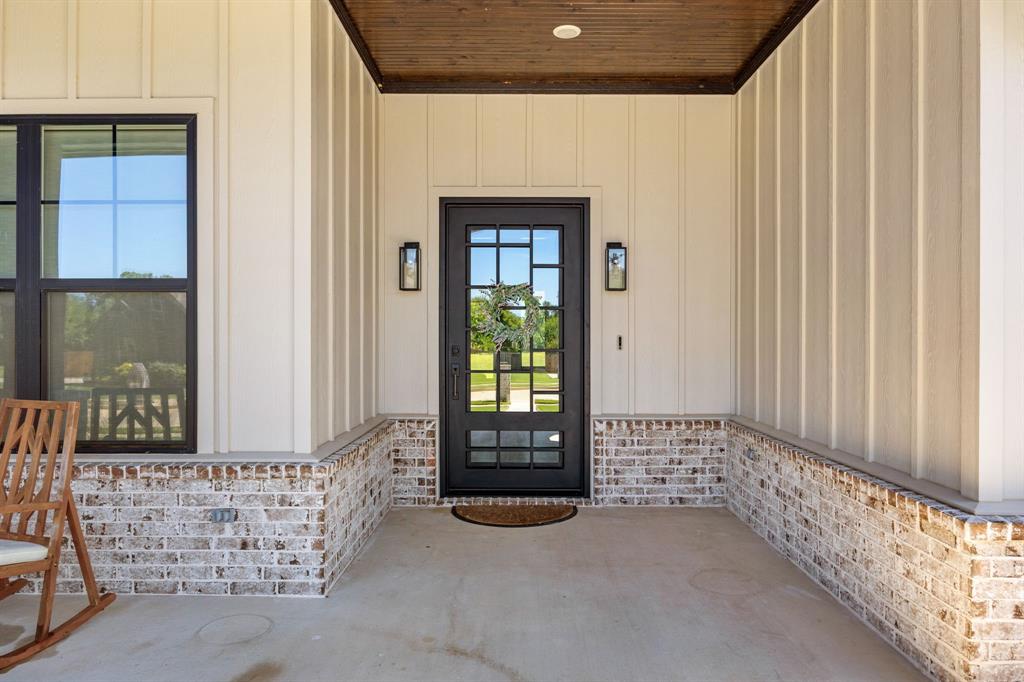 280 White-n-gail Property Photo 5