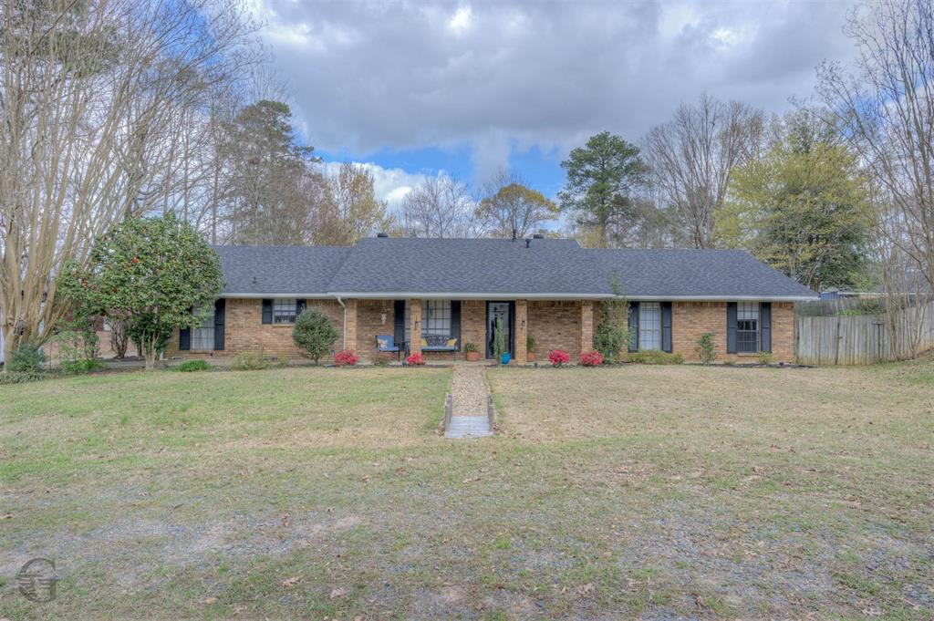 306 S Tanglewood Drive Property Photo 1
