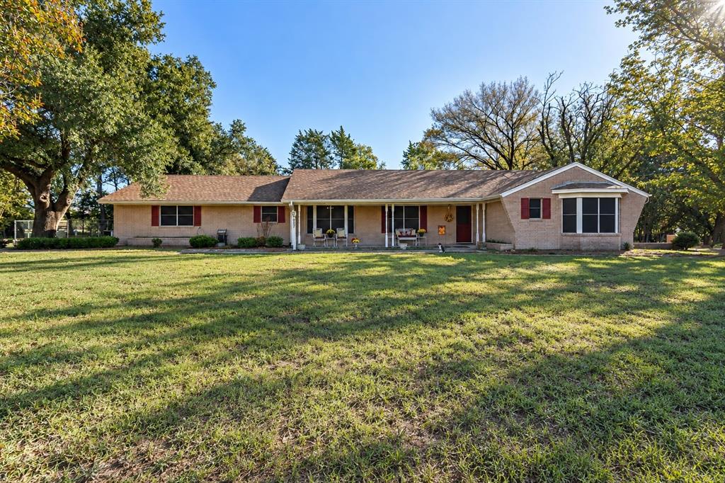 907 N Elm Street Property Photo 1