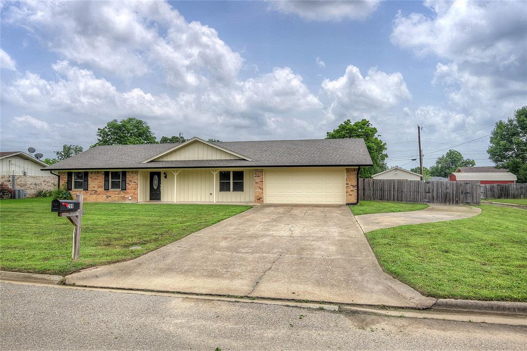 209 Myndi Circle Property Photo 1