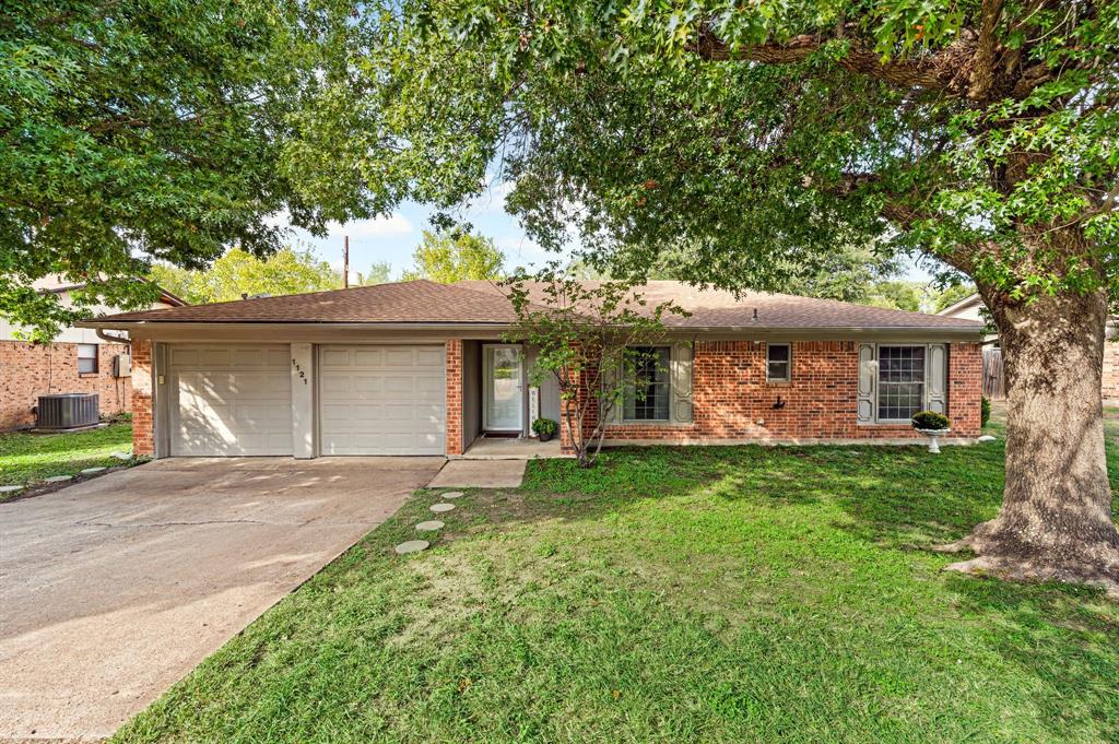1121 Timbercreek Road Property Photo 1