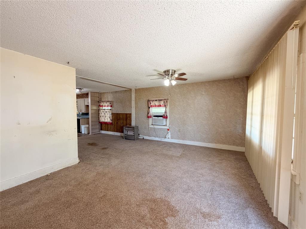 1401 N Avenue K Property Photo 3