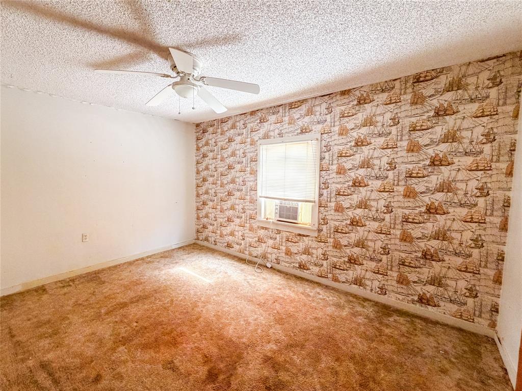 1401 N Avenue K Property Photo 10