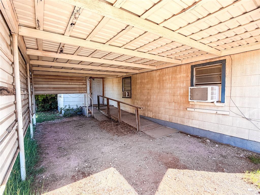 1401 N Avenue K Property Photo 16