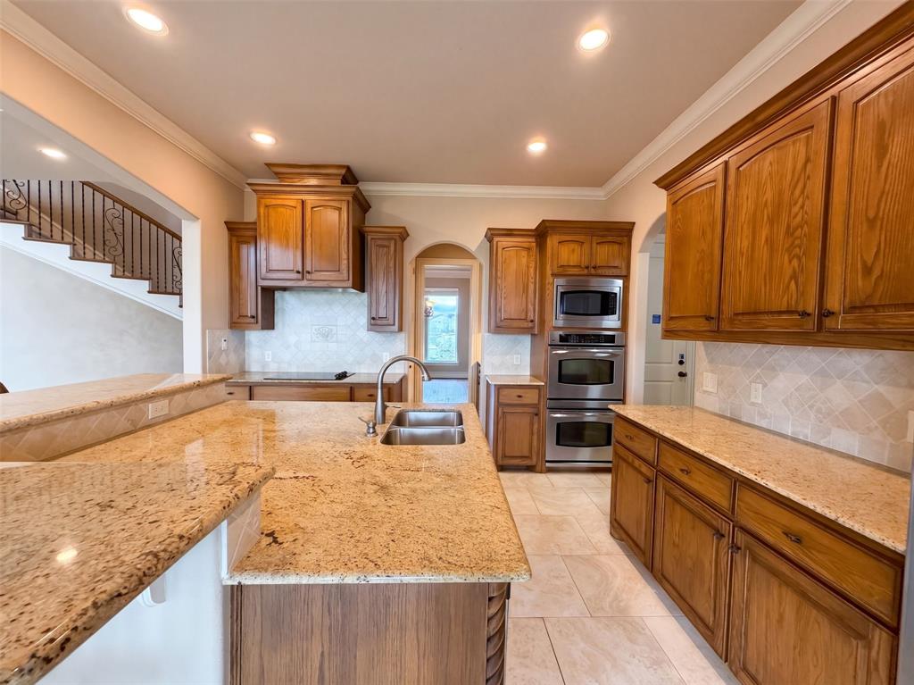 1119 Mallard Pointe Drive Property Photo 2