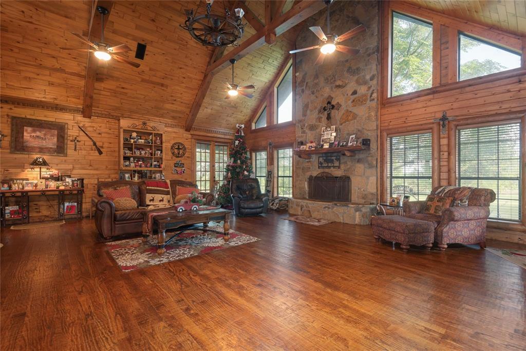8685 Fm 1827 Property Photo 1