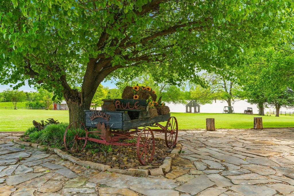 8685 Fm 1827 Property Photo 4