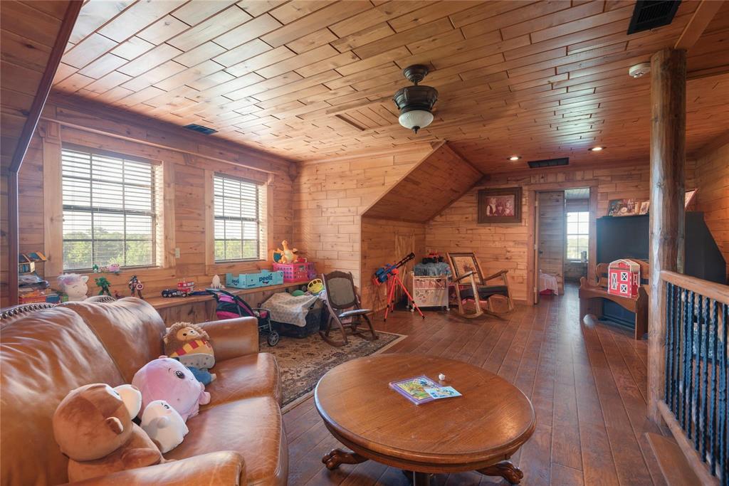 8685 Fm 1827 Property Photo 9