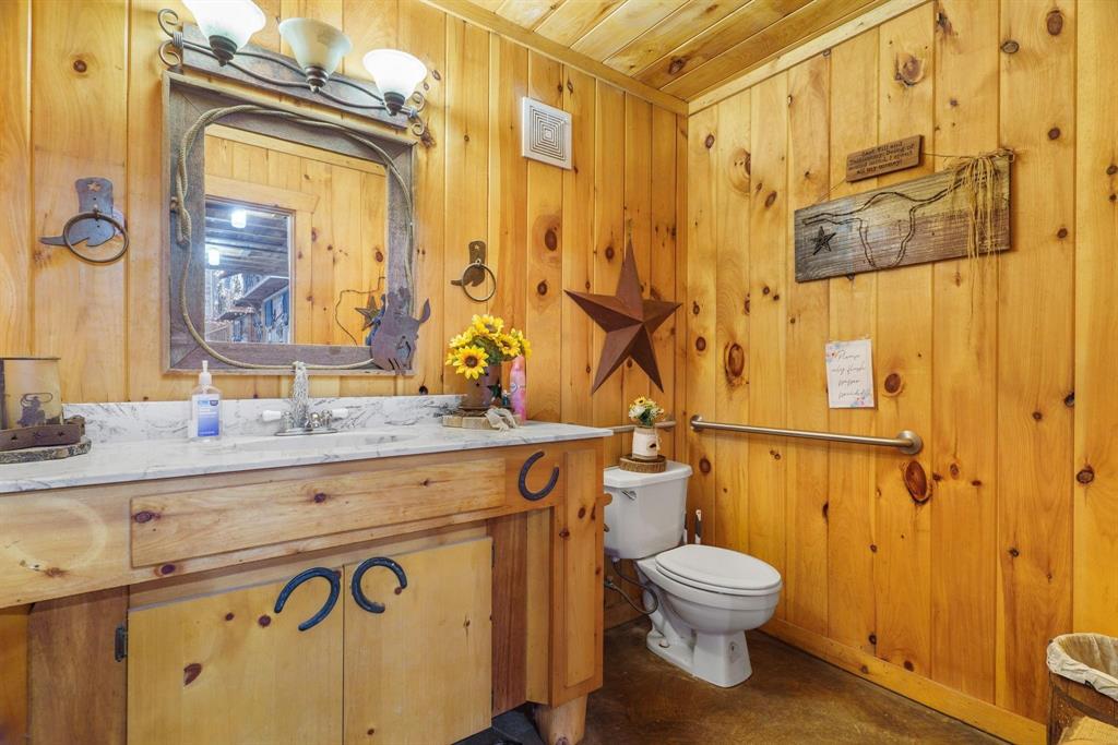 8685 Fm 1827 Property Photo 32