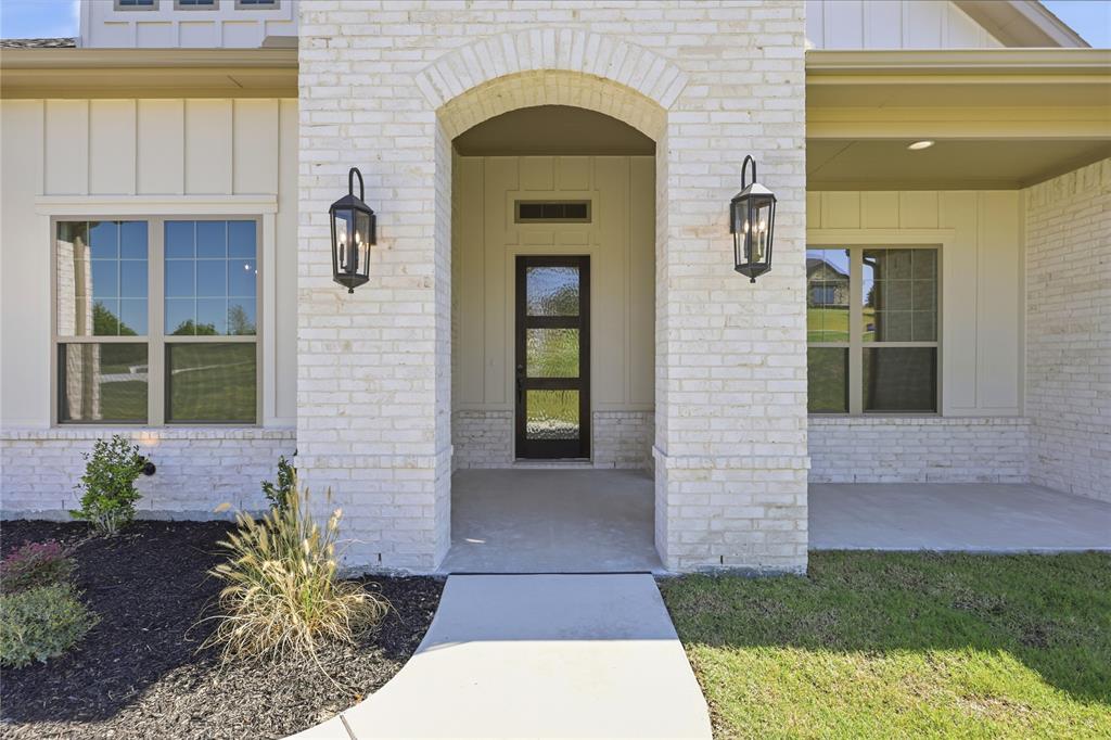 131 Oak Meadow Lane Property Photo 4