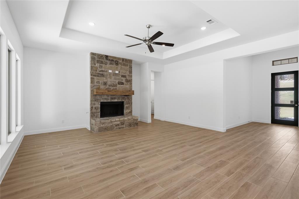 131 Oak Meadow Lane Property Photo 7