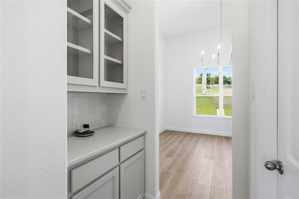 131 Oak Meadow Lane Property Photo 18