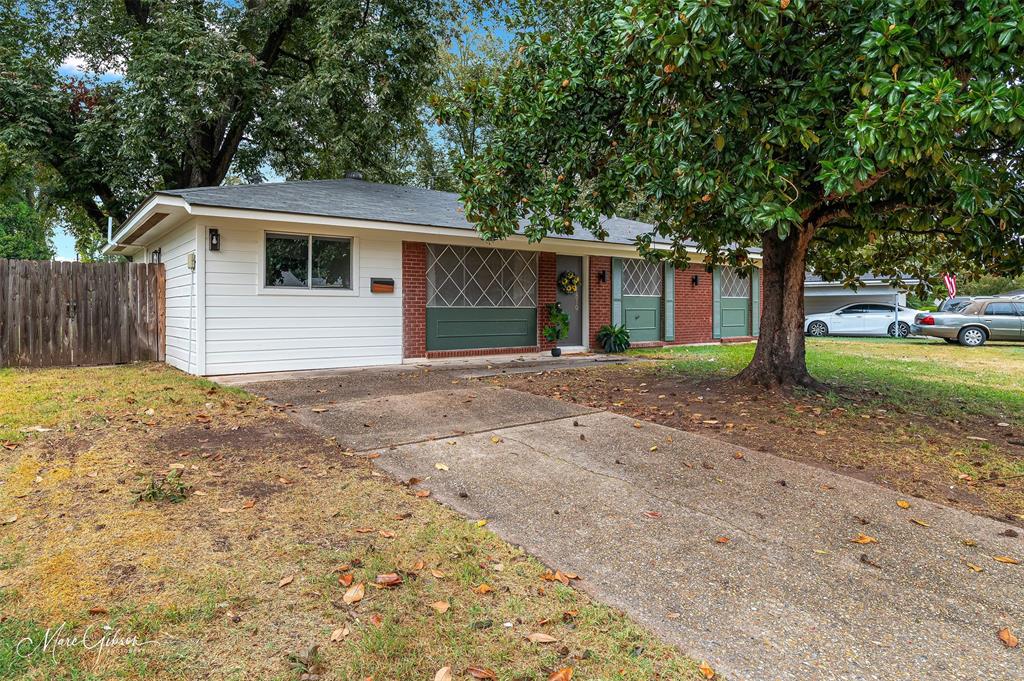 1819 Alison Avenue Property Photo 3