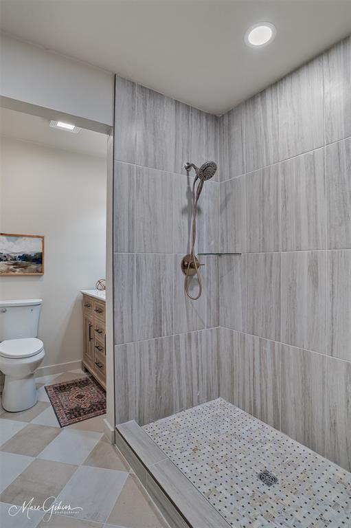 1819 Alison Avenue Property Photo 7