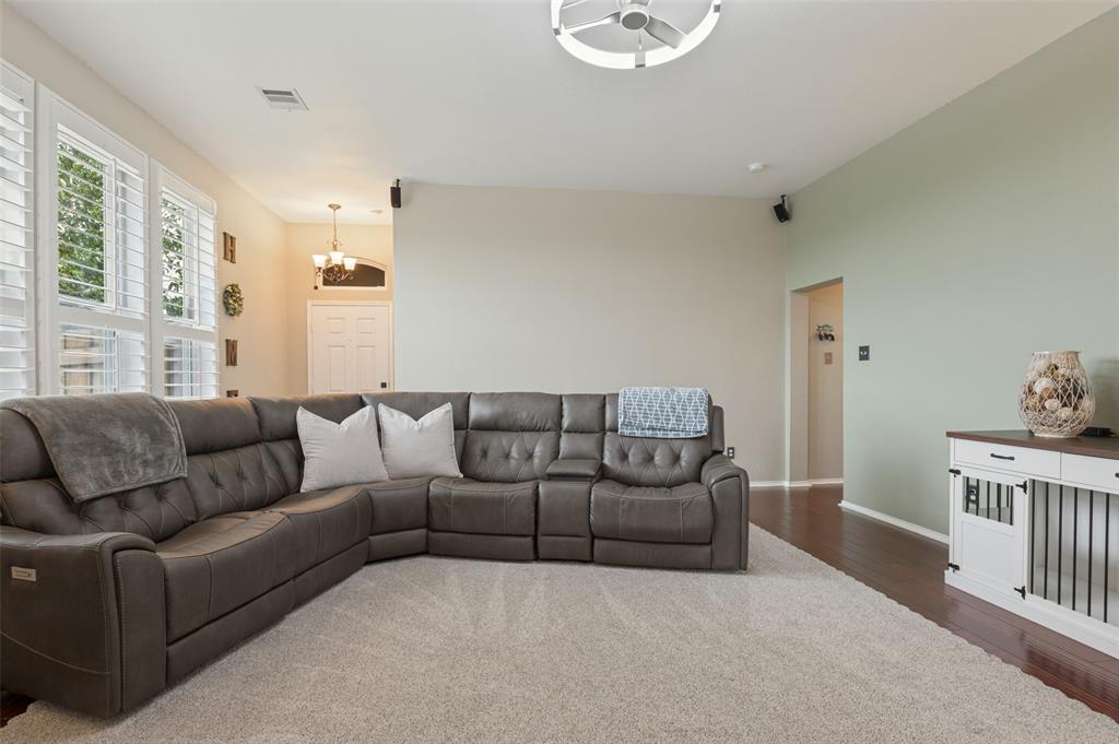 503 Fireside Place Property Photo 3
