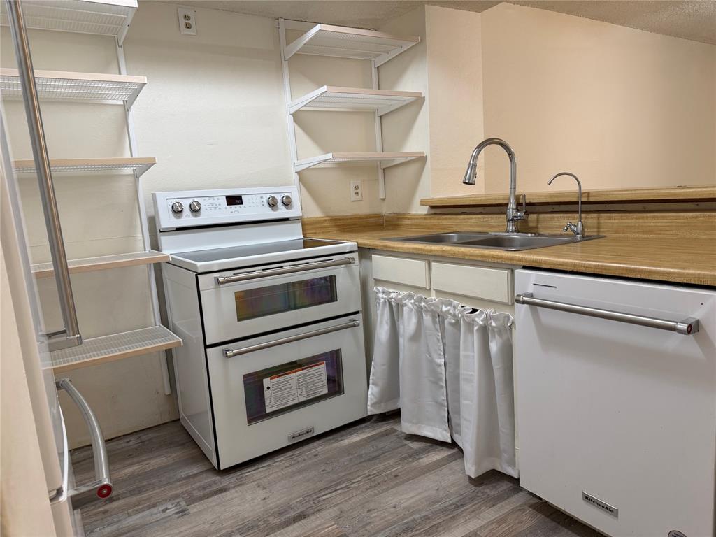 9807 Walnut Street 107 Property Photo 8