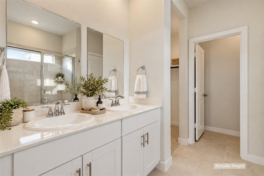 1006 Angel Street Property Photo 7