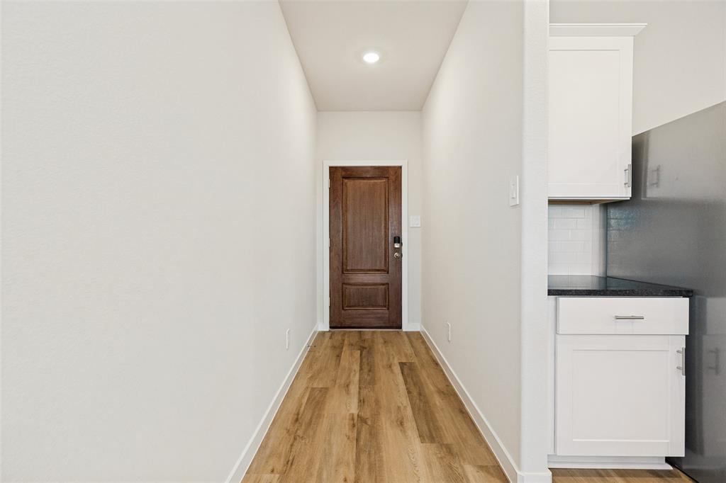 1006 Angel Street Property Photo 10