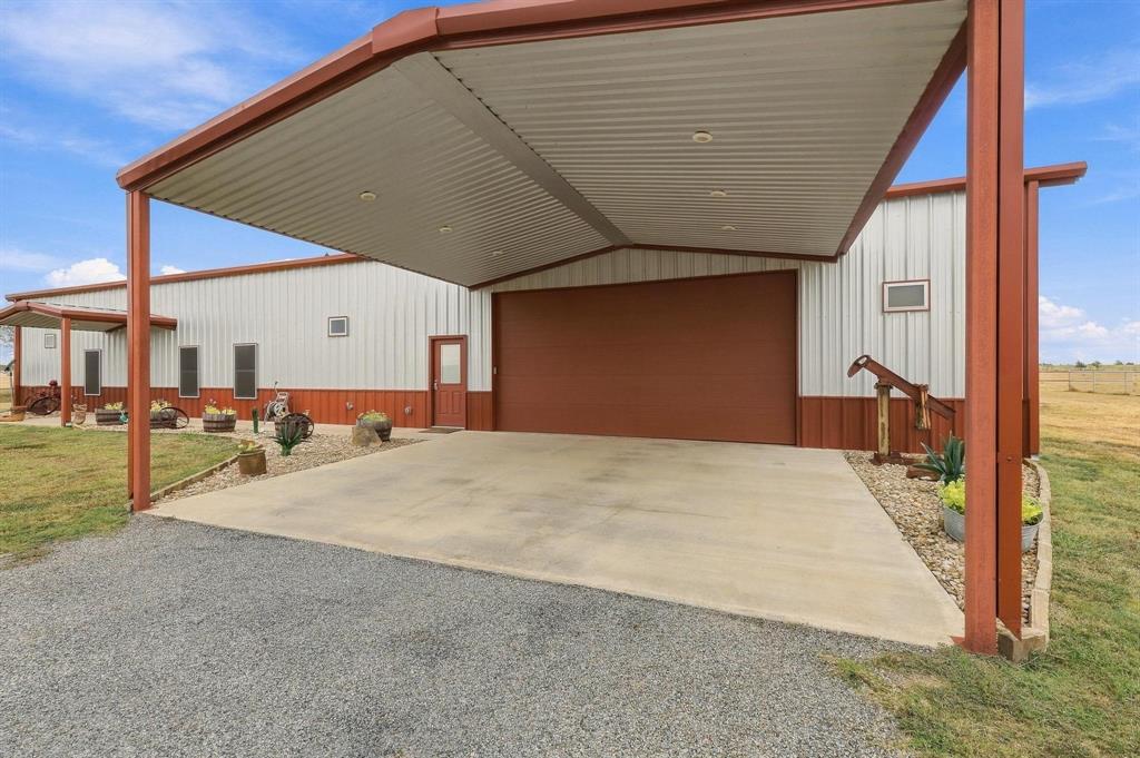1126 Heritage Road Property Photo 6