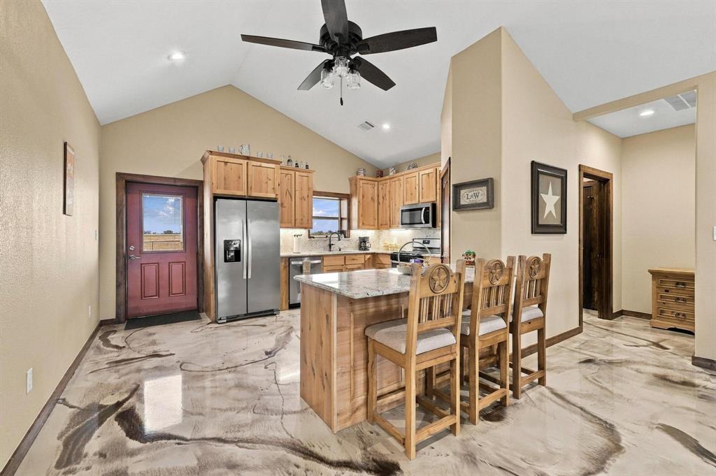 1126 Heritage Road Property Photo 11