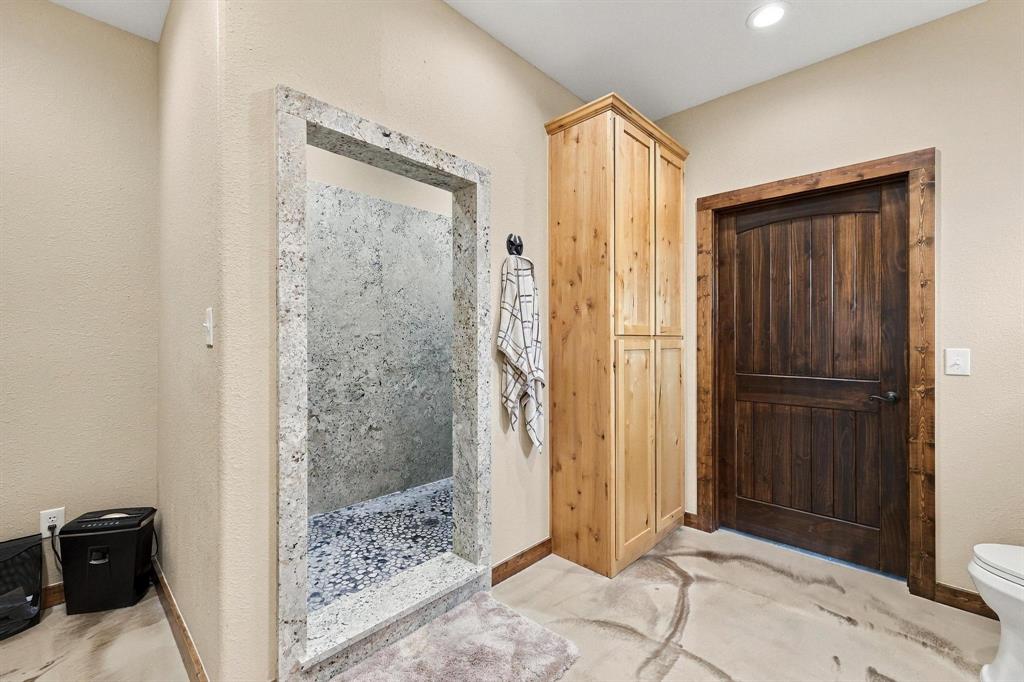 1126 Heritage Road Property Photo 17