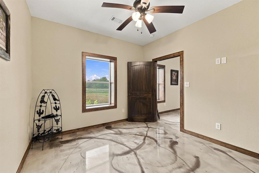 1126 Heritage Road Property Photo 22